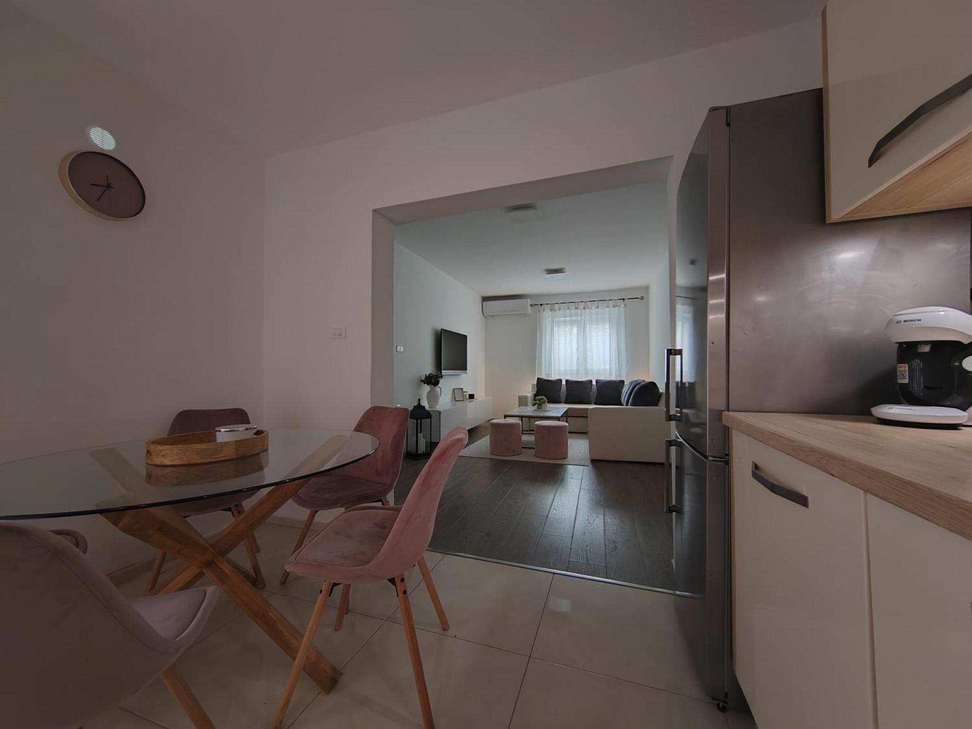 Apartman And Pool Luminous *