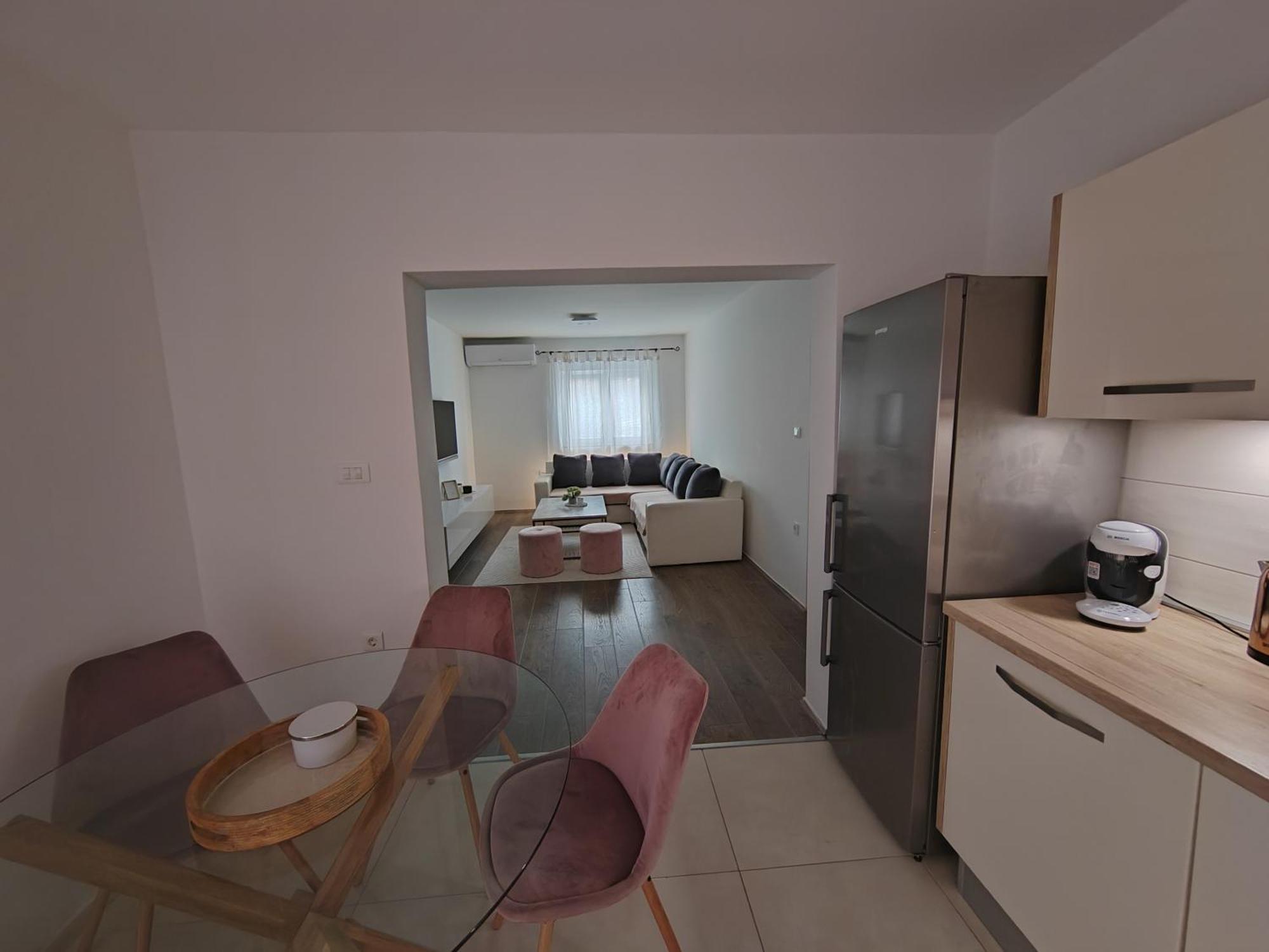 Apartman And Pool Luminous *